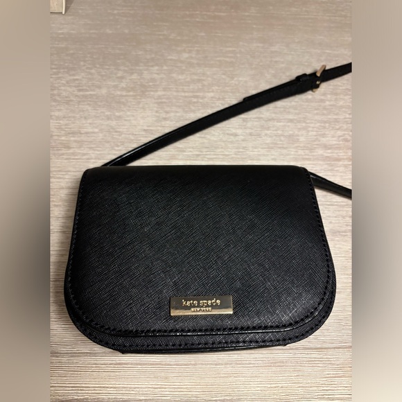 Kate Spade laurel Way Carsen Saffiano Leather
Crossbody Shoulder Bag Black - Picture 3 of 14